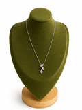Collar hojas brillo natural elegante plata